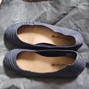 American eagle Jean flats